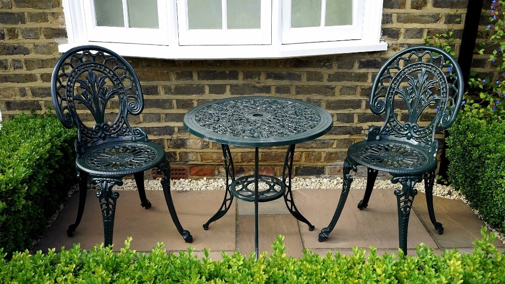 small outdoor patio furniture ideas